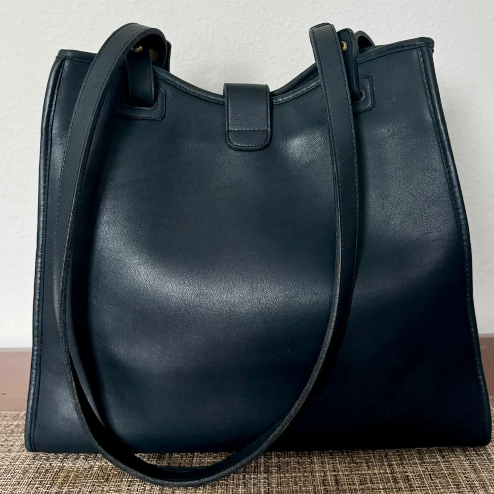 ❤️SOLD❤️Vintage Coach Navy Dover Bag #9900 - Picture 2 of 10